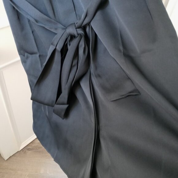 NWT Quince Washable Stretch Silk Shirt Dress. Medium. Black. Perfect Condition. - Picture 7 of 16